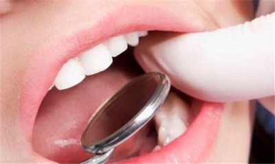 牙齿矫正怎么治疗作用呢？