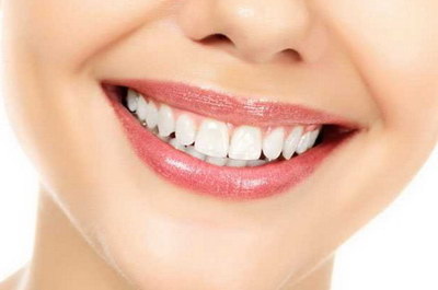 牙齿缺氟会引起什么症状(什么是氟化物？)