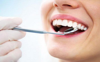 矫正小虎牙的一般流程是什么_一颗虎牙突出矫正要多久