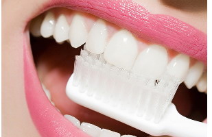 大牙缝隙蛀牙能补吗