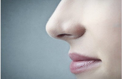 鼻中隔偏曲引起身体哪些症状