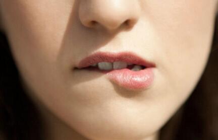 唇腭裂是什么原因造成的_胎儿唇腭裂是什么原因造成的
