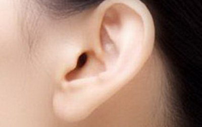 耳朵发育畸形的原因(什么原因会导致胎儿耳朵发育畸形)