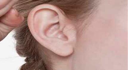 做耳朵手术价格(耳朵再造手术价格表)
