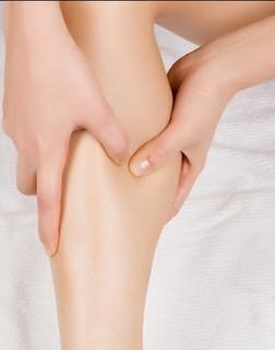 大腿肌肉拉伤弹力绷带贴法(大腿后肌肉拉伤了怎么办)