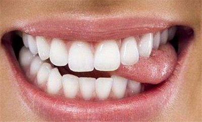 牙齿做根管是什么(牙齿做根管治疗挂什么科)