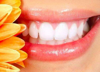 治疗牙齿要去几次_牙齿黄怎么才能白