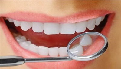 美白牙齿应少吃深色食物 不能单靠美白牙膏