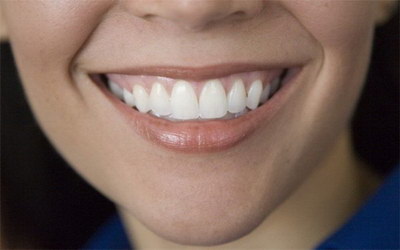 瓷贴面牙齿修复的适应年龄_宜昌牙齿修复
