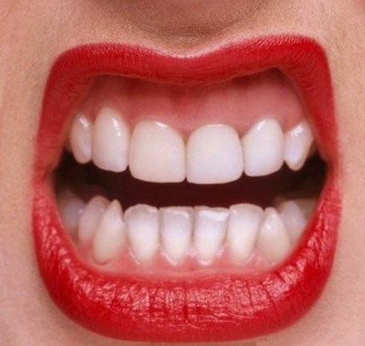 牙齿无故松动是什么原因(牙齿无缘无故松动是什么原因)