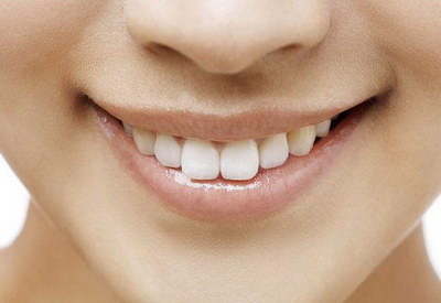 牙齿变白简单方法_牙齿生长需要什么