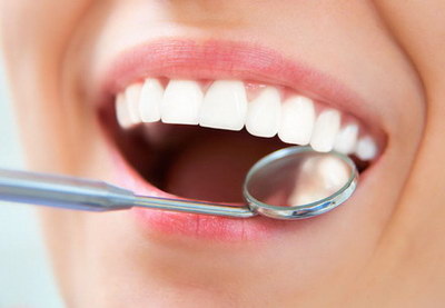 牙套会使牙齿松动吗(究竟以牙套会不会使牙齿松动？)
