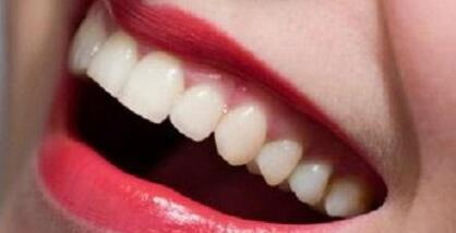 有一个牙齿牙龈萎缩怎么办(一个牙齿牙龈肿痛怎么办)