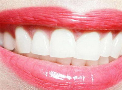 更年期女性牙齿咬合无力_牙齿出血怎样治血