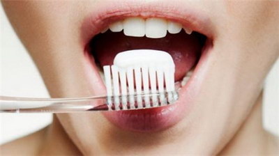 牙齿整形 磨牙_牙齿整形的危害有哪些