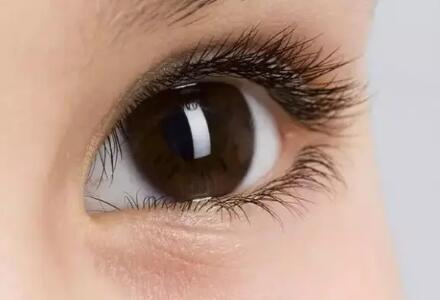 做完全切双眼皮伤口是什么分泌物？