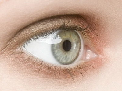 右眼眼角肿痛是什么原因(右眼眼角肿痛的原因及治疗方法)