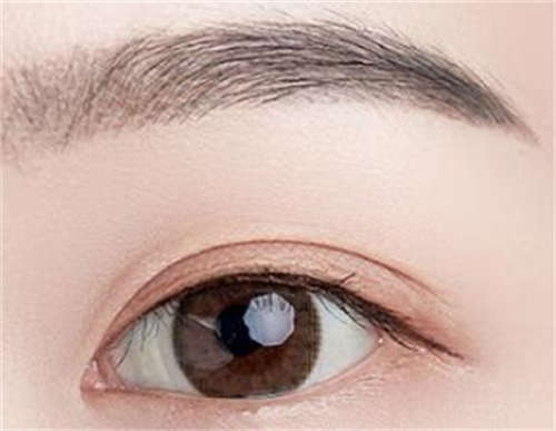 下眼角皱纹怎么去除_开外眼角手术有没有危险？?